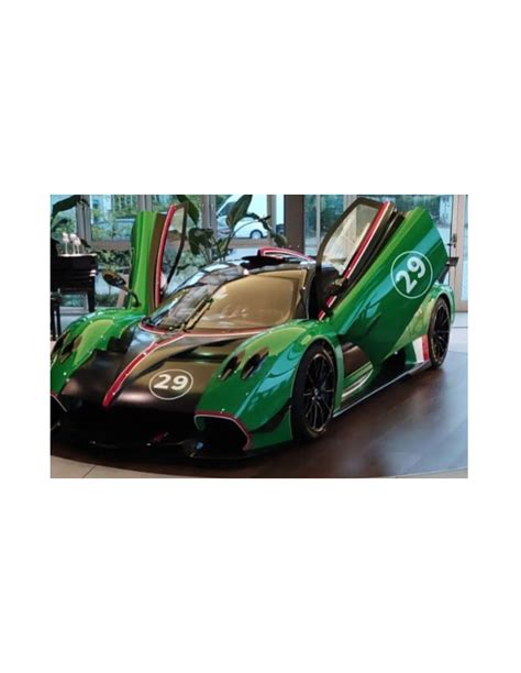 Voiture Miniature Pagani Huayra R Gloss Black Carbon E Green Grass 1 18