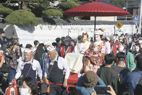 きつねの嫁入り 3年ぶり 下松、規模縮小も盛況 山口新聞 電子版