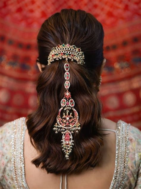 Hairstyles For Short Hair On Lehenga Short Hair Big Impact Baggout