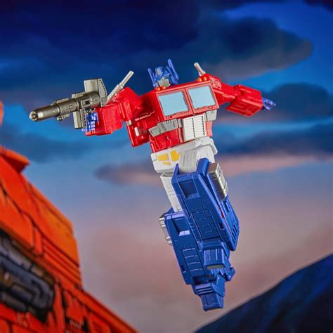 Toy News: "Studio Series 86" Optimus Prime Leaked by Amazon | Ben's