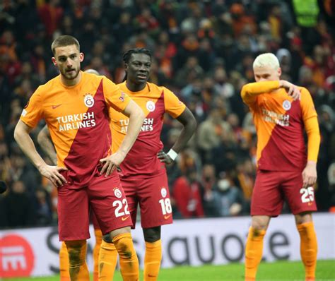 Son dakika Galatasaray 1 2 Barcelona Maç sonucu