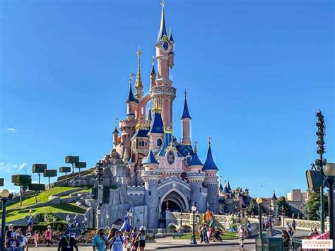 Disneyland Ada Dimana Saja Berikut Daftar Lokasi Terbarunya Wisata