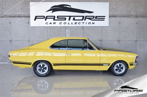 Opala Ss Amarelo Orion Pura Ostenta O E Esportividade Foto De