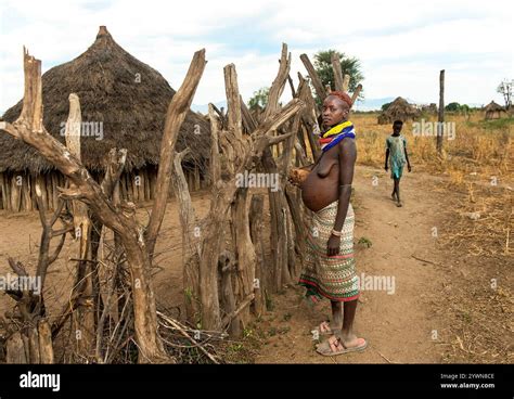 woman   nyangatom ethnic group  res stock photography  images