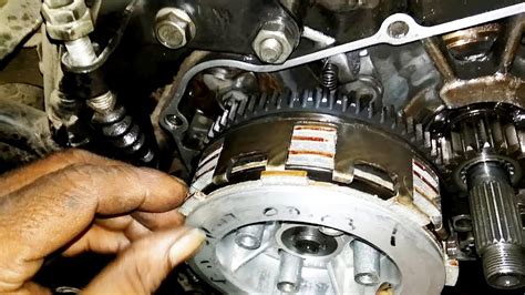 Honda Passion Pro Clutch Plate Replacing Work Rockfort Motor Works