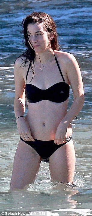 Hot Sexy Danielle Haim Bikini Pics