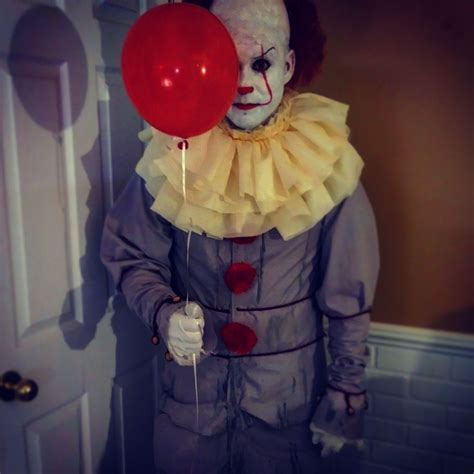 Pennywise costume 2017 | Pennywise, Costumes, Halloween