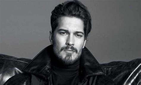 A Atay Ulusoy Ilk T Rk Dizisiyle Netflix Te Magazin Haberleri