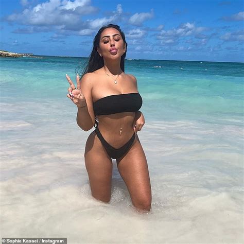 Sophie Kasaei Flaunts Her Incredible Figure In A Skimpy Black Bikini