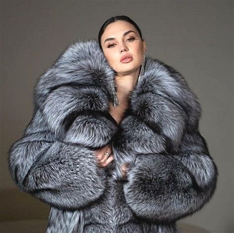 Silver Fox Fur Fashion Femdom Fox Fur Coats For Women Collars