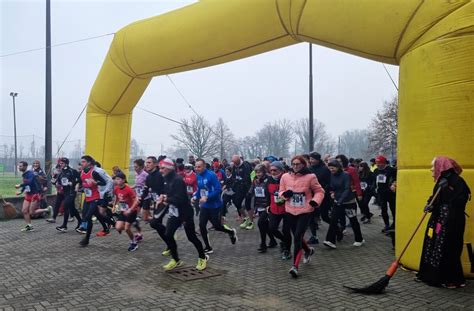 Grande Successo Per La Corsa Della Befana Di Peschiera Ecco I