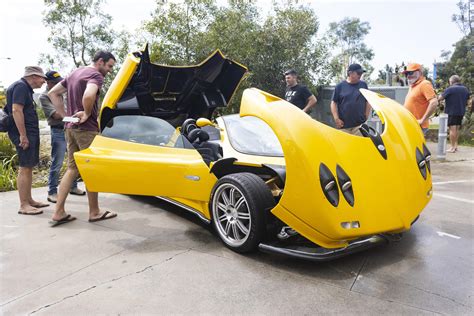 comedians in cars going for coffee 6