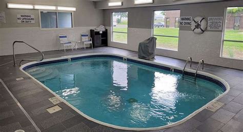 Best Western Kokomo Hotel Pool Pictures And Reviews Tripadvisor