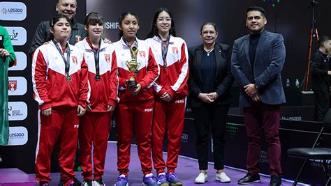 En El Polideportivo De Legado Videna El Equipo Peruano De Damas U