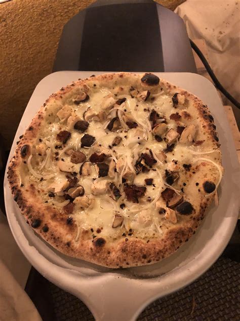 Now that’s a pizza! (Ooni Koda) : r/Pizza