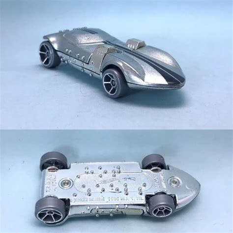 Carrinho Miniatura Hot Wheels HW BRAILLE RACER TWIN MILL HKK EXPERIMOTORS