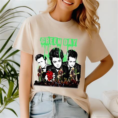 Original T Shirts 1971 USTEE UNISEX Green Day The Saviors 2024 Tour