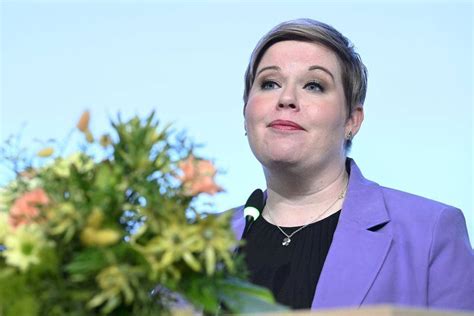 Annika Saarikko Jatkaa Keskustan Puheenjohtajana Vastuunkanto Ei Ole