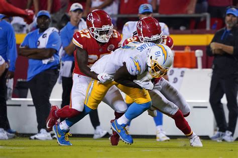 Chiefs Vs Chargers Predictions Picks Odds Nfl Week 11 2022