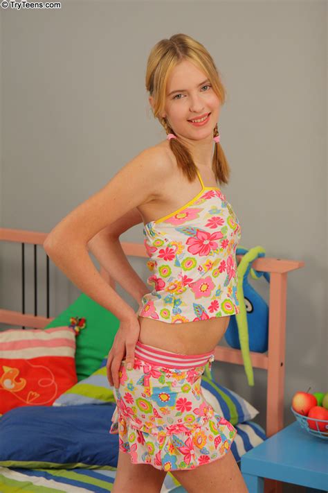 Charlie Try Teens A Porn Pic