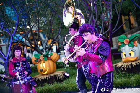 Shanghai Disney Resort Announces Halloween Offerings Wdw News Today