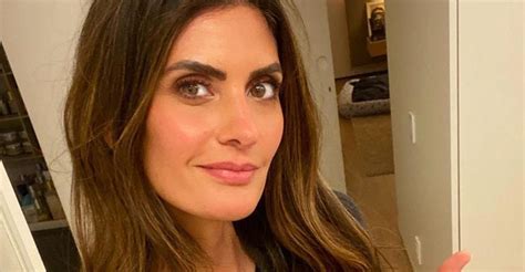 Isabella Fiorentino faz rara aparição o marido bonitão