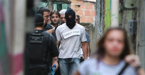 Menino Morre Durante Operação No Complexo Do Alemão No Rio Fotos