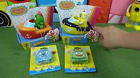 Yo Gabba Gabba Bath Toys Plex And Brobee Tub Boats Magic Washclothes