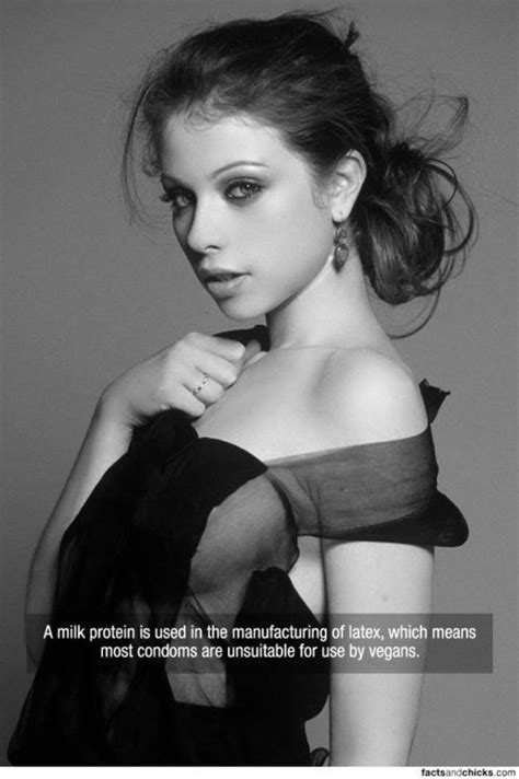 Hot Girls Make These Facts Even More Interesting Pics Izispicy