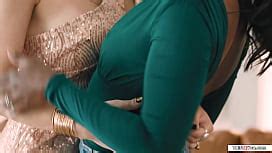 Trans Babe Has Romantic Sex With Her GF XNXX