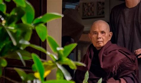 Murió Thich Nhat Hanh el monje budista que popularizó el mindfulness