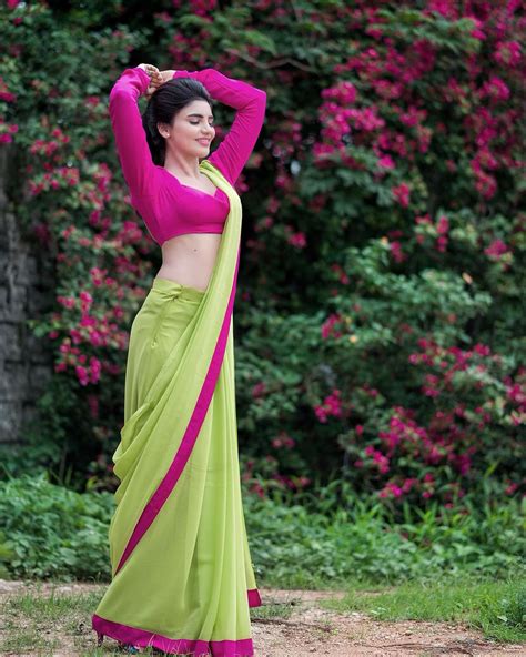 Jabardasth Varsha Hot Poses In Saree Varsha Instagram Crazy Pics Viral Jabardasth Varsha