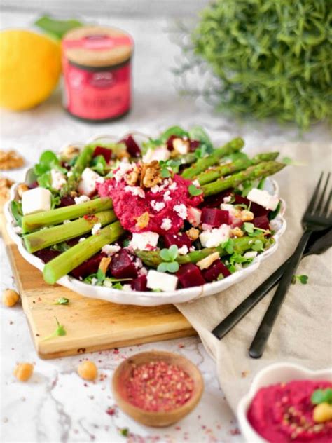 Gr Ner Spargel Salat Mit Roter Beete Und Hummus Biolotta De