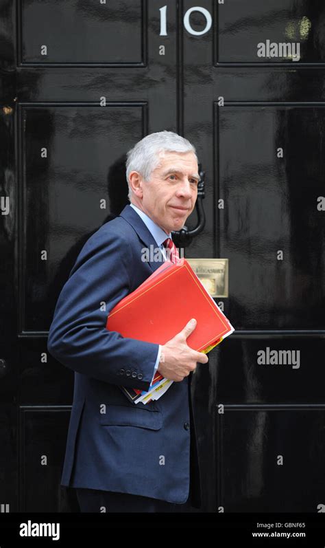 Justice Secretary Jack Straw Arrives At Downing Street Hi Res Stock