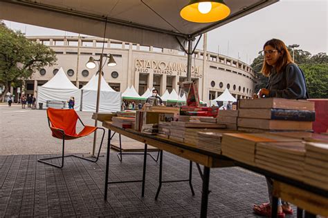 Feira Do Livro Em Frente Ao Est Dio Do Pacaembu Tem Debates