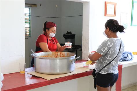 Ha Distribuido Gobierno De Acapulco M S De Mil Raciones De Alimentos