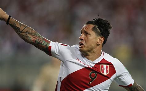 Per Vs Paraguay Gianluca Lapadula As Celebr Su Gol Fotos Rpp