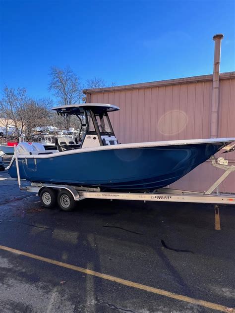 New 2024 Tidewater 256lxf 02188 East Weymouth Boat Trader