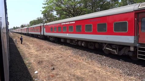 Trivandrum Rajdhani Express Crossing Madgaon Jan Shatabdi