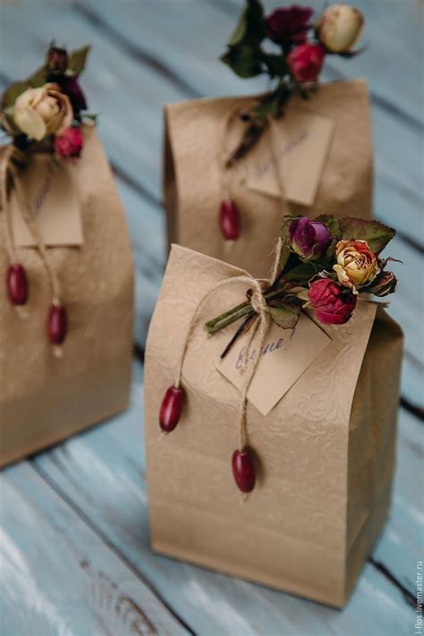 Brown Paper Bags With Dried Flowers Diy Holiday Ts Diy Holiday