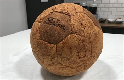 On a testé le pain en forme de ballon de football