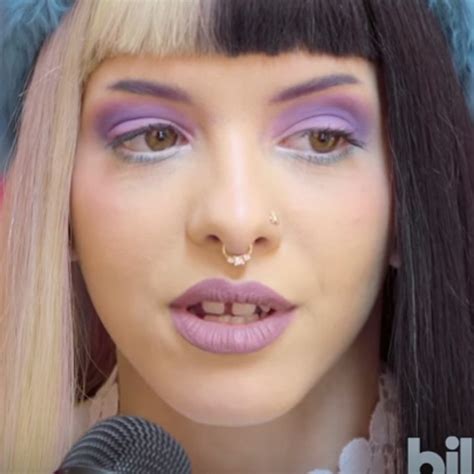 Melanie Martinez Makeup Black Eyeshadow Gray Eyeshadow Purple