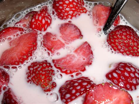 Erdbeeren Mit Milch Strawberrys With Milk Gertrud K Flickr