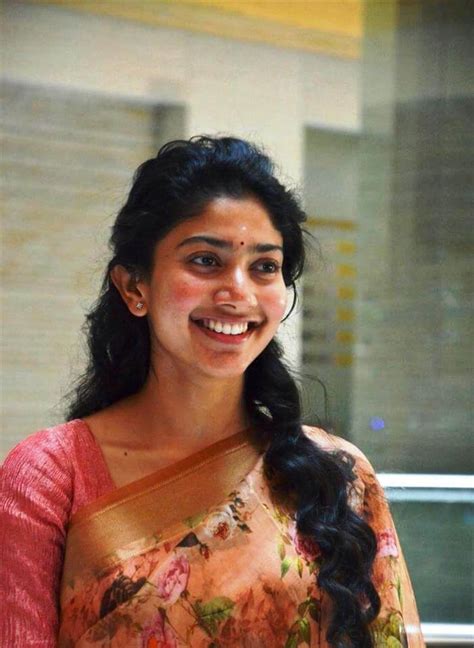 Sai Pallavi In Saree At Maari-2 Press Meet Function - Actress Album