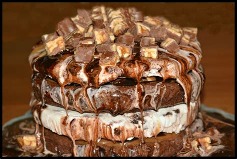 Snickers Caramel Brownie Ice Cream Cake Hugs And Cookies Xoxo