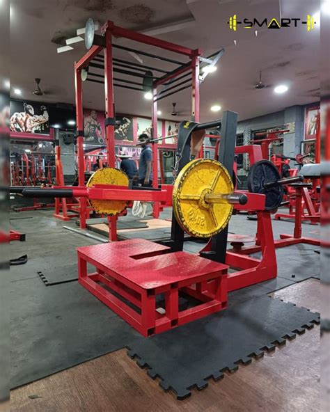 Plate Loaded Belt Squat Machine