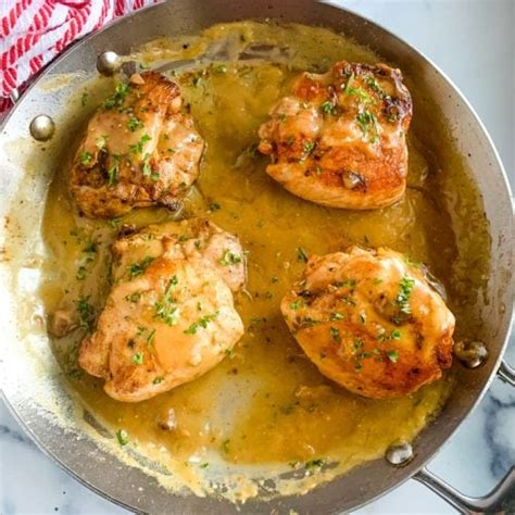 Pan Seared Chicken Thighs With Gravy The Feathered Nester