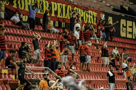 Torcida única marca clássico entre Sport e Náutico pela Copa do