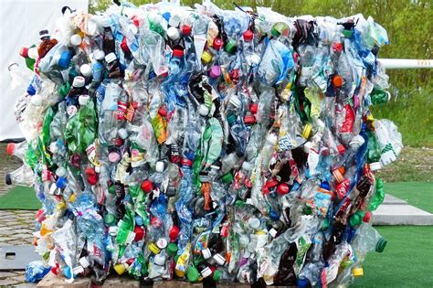 Kiedy warto zainwestować w recykling tworzyw sztucznych