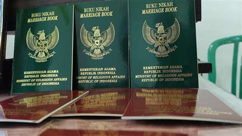 RRI Co Id Kemenag Mulai Berlakukan Buku Nikah Satu Warna